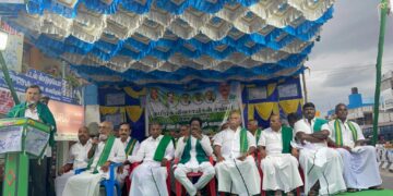 ಕೃಷ್ಣಗಿರಿಯಲ್ಲಿ ನಡೆದ ರೈತ ಸಮಾವೇಶದಲ್ಲಿ ಮಾತನಾಡಿದ ರಾಜ್ಯದ ರೈತ ಮುಖಂಡ ಕುರುಬೂರು ಶಾಂತಕುಮಾರ್