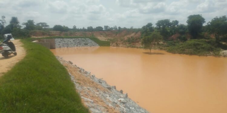 ವಣಕನಹಳ್ಳಿ ಗ್ರಾಮ ಪಂಚಾಯಿತಿ ಕಿರು ಅಣೆಕಟ್ಟಿನ ಚಿತ್ರ
