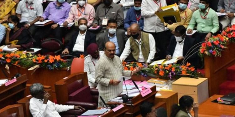 ವಿಧಾನ ಪರಿಷತ್ ನಲ್ಲಿ ಮಾತನಾಡುತ್ತಿರುವ ಮುಖ್ಯಮಂತ್ರಿ ಬಸವರಾಜ ಬೊಮ್ಮಾಯಿ