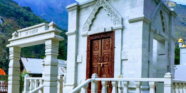 ಕಾಶ್ಮೀರದ ತೀತ್ವಾಲ್ ಗ್ರಾಮದಲ್ಲಿ ನಿರ್ಮಾಣವಾಗುತ್ತಿರುವ ಶ್ರೀ ಶಾರದಾ ದೇವಸ್ಥಾನ ಕಾಮಗಾರಿಯ ಚಿತ್ರ