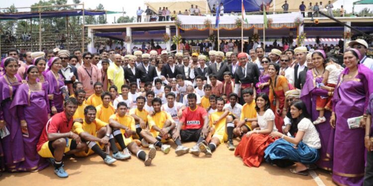 ಕೊಡವ ಕುಟುಂಬಗಳ ಸಾಂದರ್ಭಿಕ ಚಿತ್ರ (ಚಿತ್ರ ಕೃಪೆ : ಕೆ.ಮುರುಳಿ ಕುಮಾರ್)