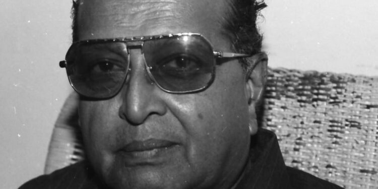 ಎಸ್.ಕೆ.ಭಗವಾನ್ ಕಪ್ಪು ಬಿಳುಪಿನ ಛಾಯಾಚಿತ್ರದಲ್ಲಿ