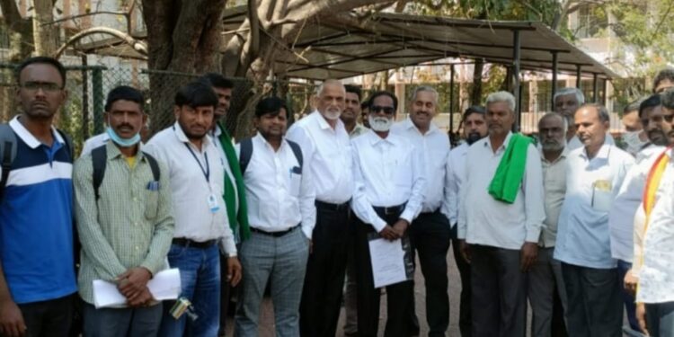 ಲೋಕಾಯುಕ್ತರ ರಾಜೀನಾಮೆಗೆ ಆಗ್ರಹಿಸಿ ಲೋಕಾಯುಕ್ತರ ಕಚೇರಿಗೆ  ತೆರಳಿದ್ದ ಪ್ರಜಾ ನ್ಯಾಯ ವೇದಿಕೆ ಹಾಗೂ ವಿವಿಧ ಸಂಘಟನೆಗಳ ಮುಖಂಡರ ನಿಯೋಗ