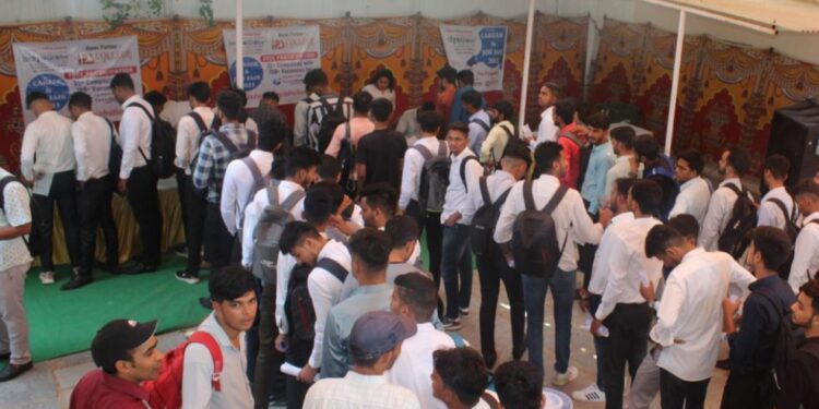 ಉದ್ಯೋಗ ಮೇಳವೊಂದರ ಸಾಂದರ್ಭಿಕ ಚಿತ್ರ