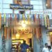ಬೆಂಗಳೂರಿನ ಪ್ರಸಿದ್ಧ ಮಾವಳ್ಳಿ ಟಿಫನ್ ರೂಮ್ (ಎಂಟಿಆರ್) ಹೋಟೆಲ್ 100 ವರ್ಷ ತಲುಪಿದ ಹಿನ್ನಲೆಯಲ್ಲಿ ಹೋಟೆಲ್ ದ್ವಾರವನ್ನು ಹೂವಿನಿಂದ ಅಲಂಕಾರ ಮಾಡಿರುವ ಚಿತ್ರ.