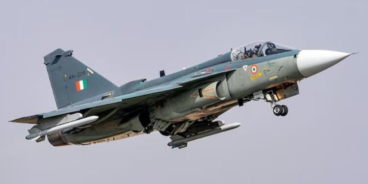 ತೇಜಸ್ ಯುದ್ಧ ವಿಮಾನದ ಸಾಂದರ್ಭಿಕ ಚಿತ್ರ.