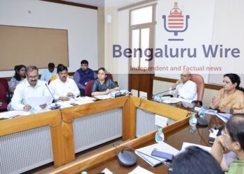 ವಿಕಾಸಸೌಧದಲ್ಲಿ ಗುರುವಾರ ಸಂಜೆ ವೈದ್ಯಕೀಯ ಶಿಕ್ಷಣ, ಕೌಶಲ್ಯಾಭಿವೃದ್ಧಿ, ಜೀವನೋಪಾಯ ಸಚಿವ ಡಾ. ಶರಣ್ ಪ್ರಕಾಶ್ ಪಾಟೀಲ್ ನೇತೃತ್ವದಲ್ಲಿ ಸಭೆ ನಡೆಯಿತು. ಕೌಶಲ್ಯ ಅಭಿವೃದ್ಧಿ ಕಾರ್ಯದರ್ಶಿ ಏಕ್ರೂಪ್ ಕೌರ್ ಸೇರಿದಂತೆ ಹಿರಿಯ ಅಧಿಕಾರಿಗಳು ಸಭೆಯಲ್ಲಿ ಪಾಲ್ಗೊಂಡಿದ್ದರು.